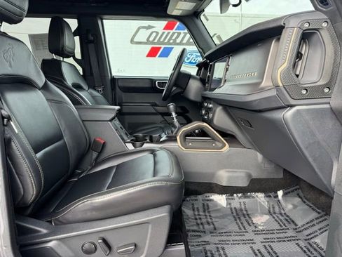 Used 2025 Ford Bronco Badlands w/ Sasquatch Package image 31