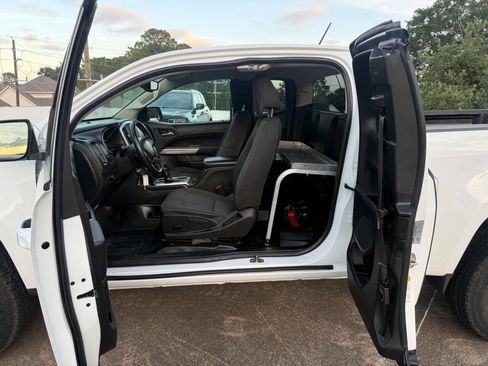 Used 2022 Chevrolet Colorado LT w/ Fleet Safety Package RWD image 34