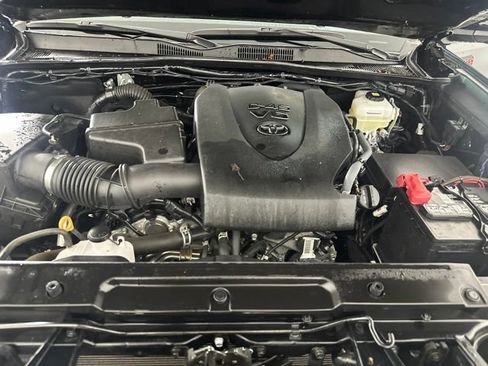 Used 2021 Toyota Tacoma TRD Pro AWD/4WD image 10