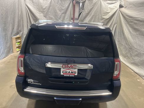 Used 2018 GMC Yukon Denali w/ Open Road Package AWD/4WD image 5