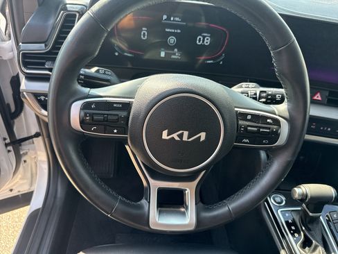 Used 2023 Kia Sportage EX FWD image 16