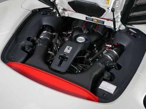 Used 2020 Ferrari 488 Pista Spider RWD image 18
