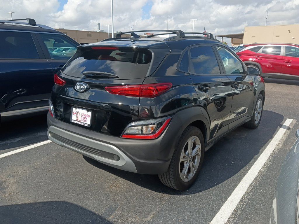 Used 2023 Hyundai Kona SEL w/ Convenience Package FWD image 4