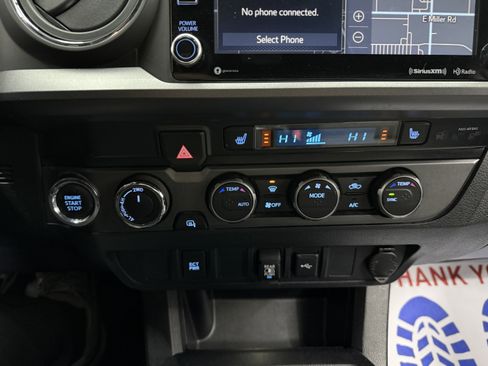 Used 2021 Toyota Tacoma TRD Sport image 17