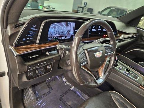Used 2021 Cadillac Escalade Premium Luxury w/ Performance Package AWD/4WD image 7