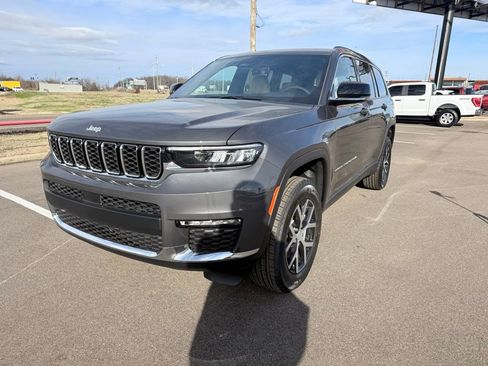 New 2025 Jeep Grand Cherokee L Limited image 3