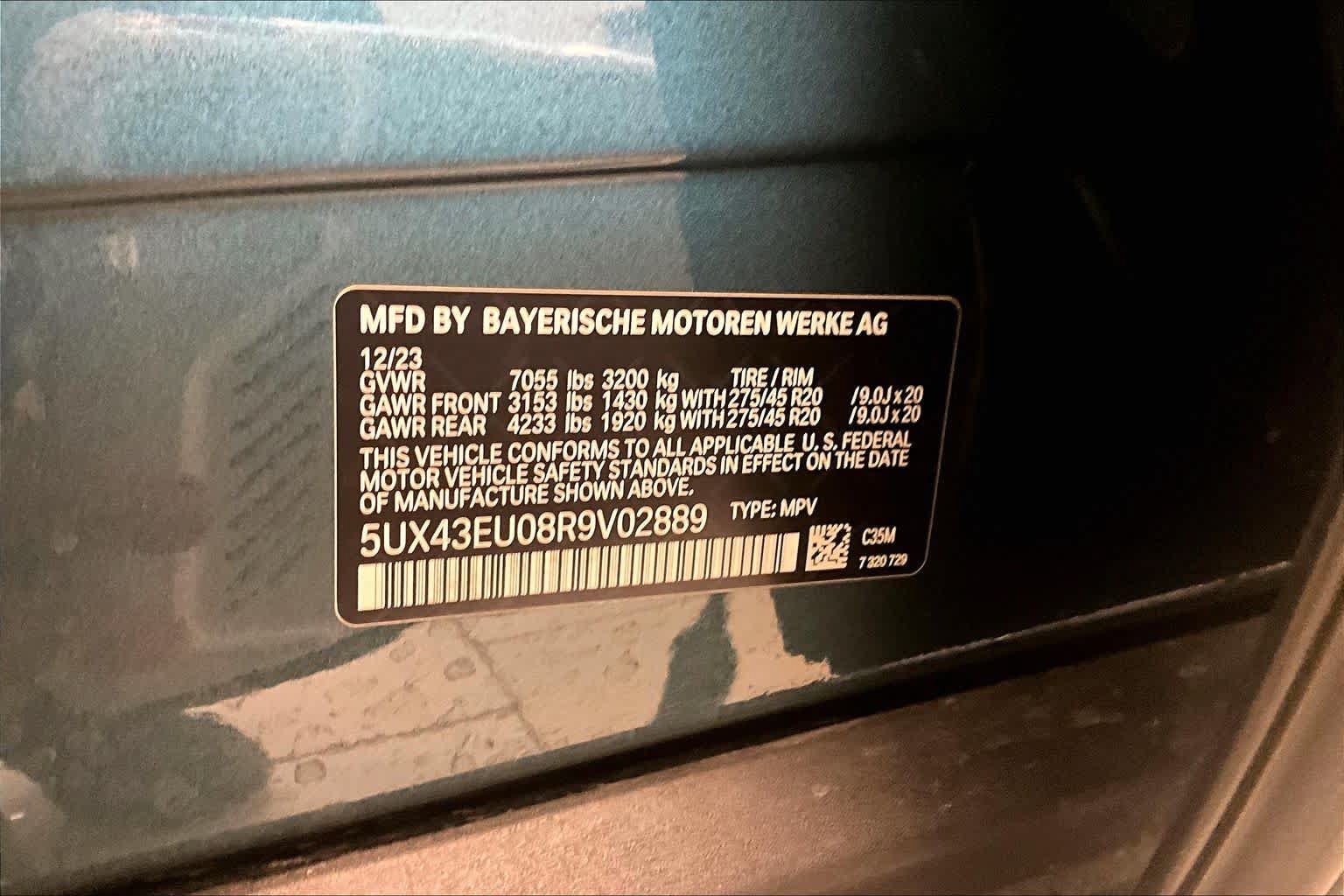Used 2024 BMW X5 xDrive50e w/ Parking Assistance Package AWD/4WD image 31