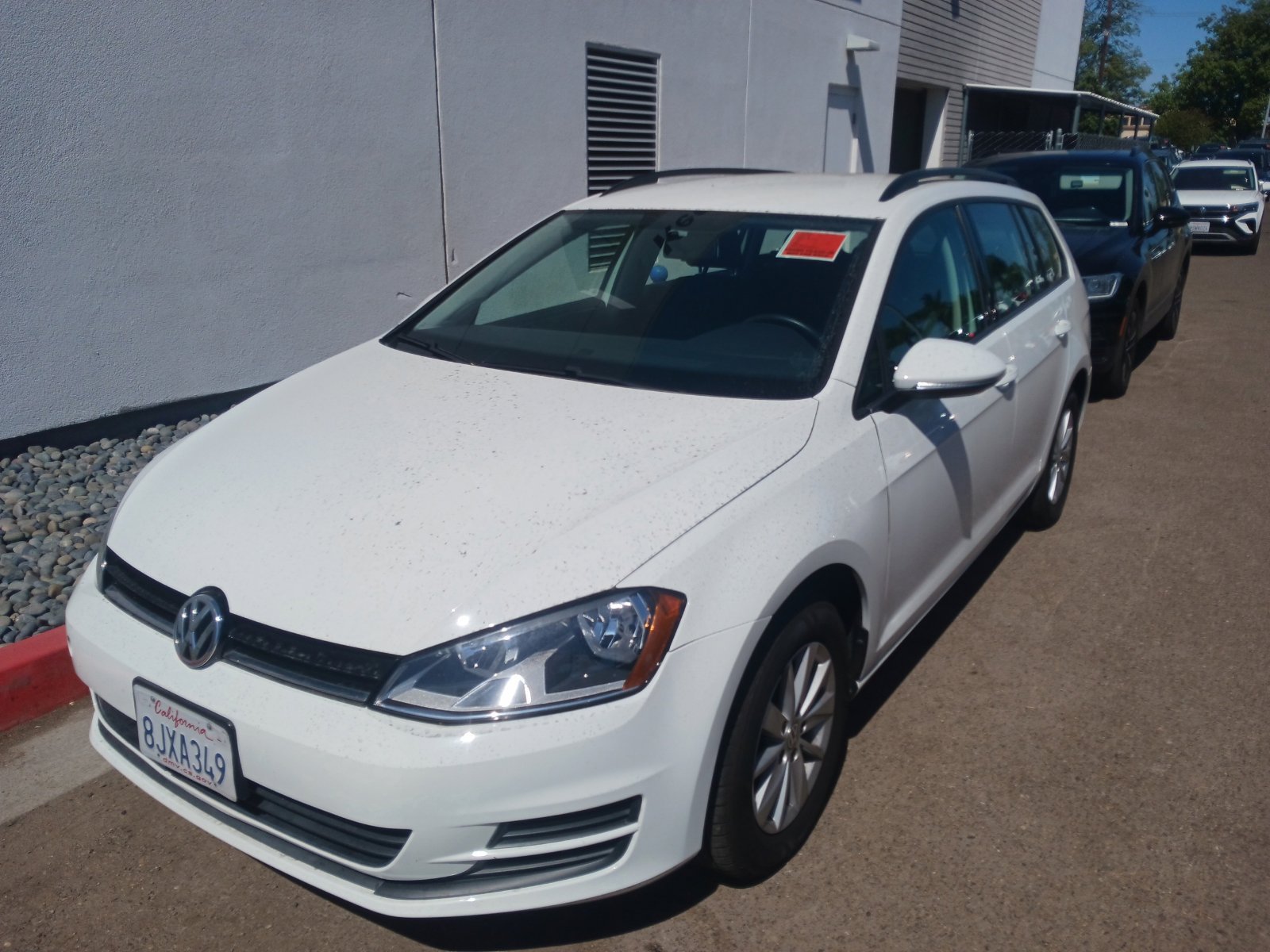 Used 2017 Volkswagen Golf S FWD image 1