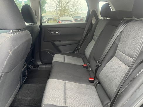 Used 2024 Nissan Rogue SV image 17