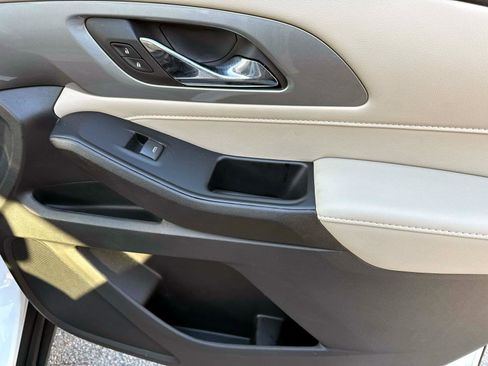 Certified 2023 Chevrolet Traverse LS image 8