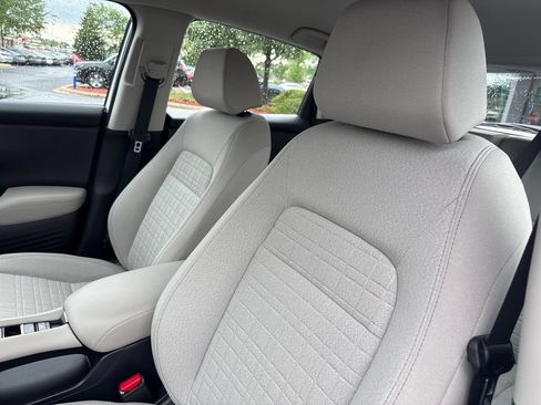 Certified 2025 Honda HR-V LX image 12