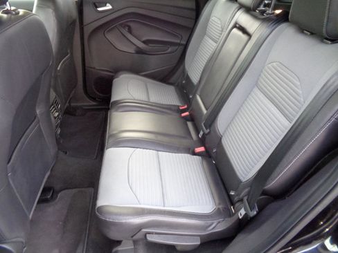 Used 2019 Ford Escape SE image 23