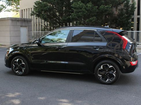 Used 2024 Kia Niro Wind FWD image 9