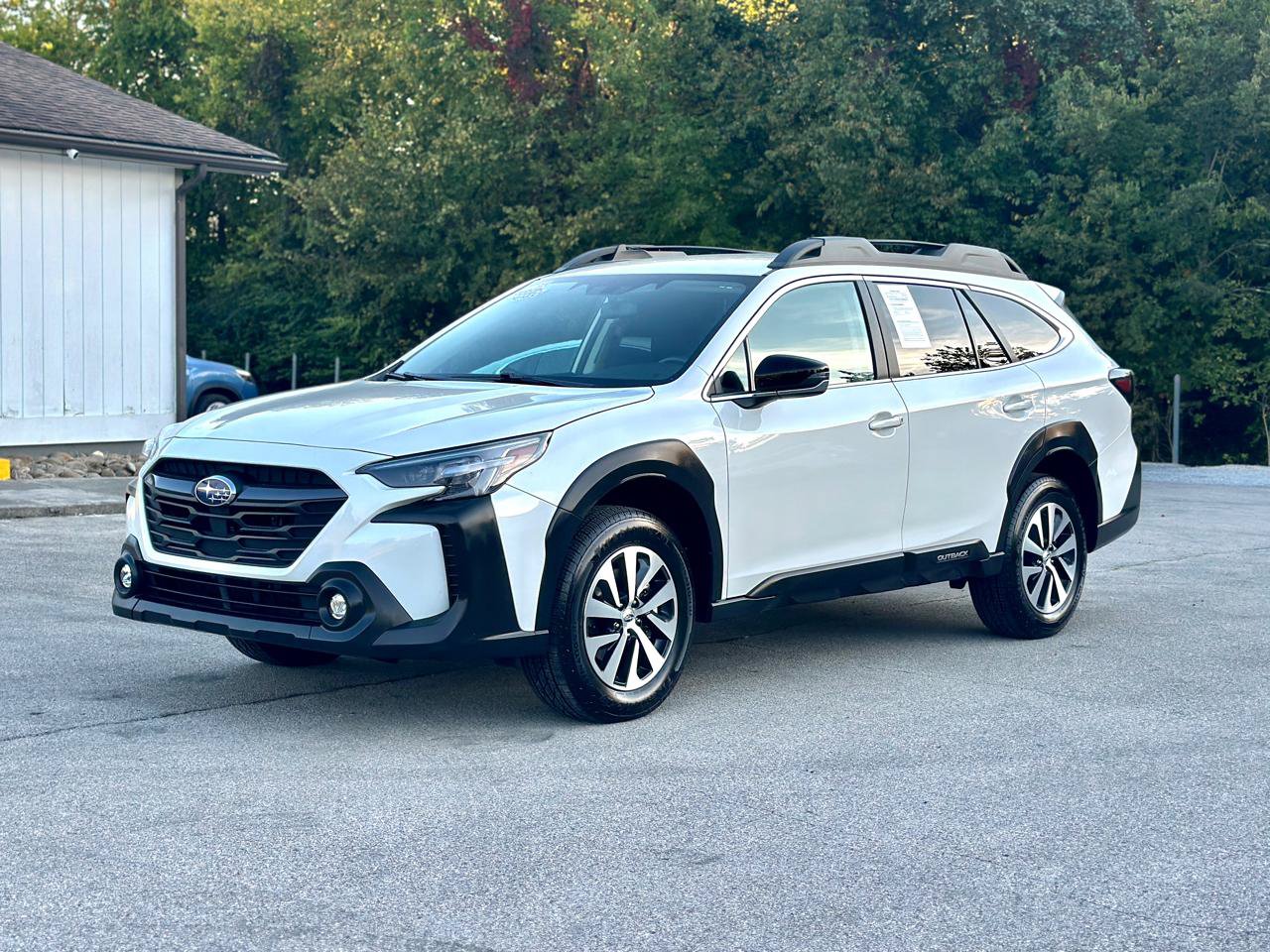 Used 2025 Subaru Outback Premium AWD/4WD image 7