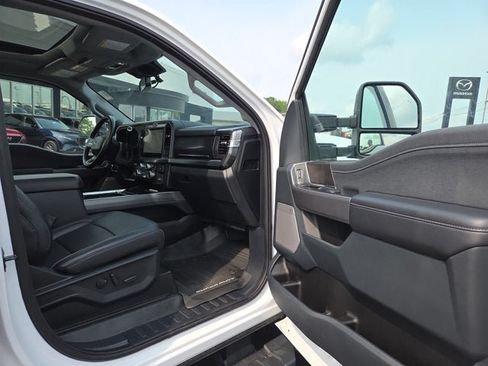 Used 2025 Ford F250 Lariat w/ Black Appearance Package AWD/4WD image 13