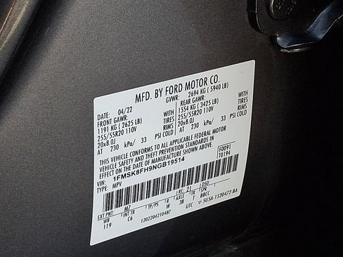 Used 2022 Ford Explorer Limited w/ Equipment Group 301A image 26