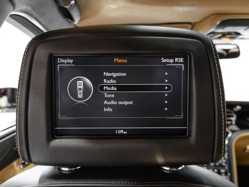 Used 2016 Bentley Mulsanne Speed image 41