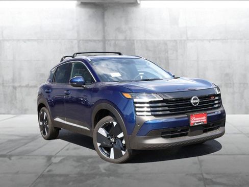 New 2025 Nissan Kicks SR image 2