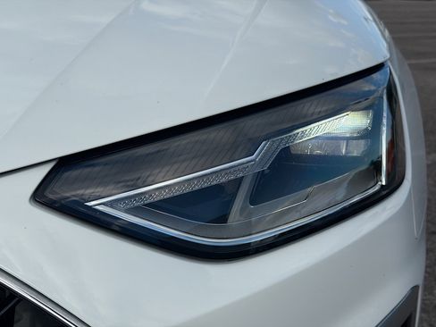 Used 2021 Audi A4 2.0T Premium w/ Convenience Package image 9