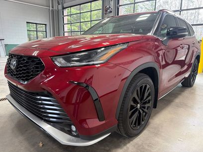 Used 2023 Toyota Highlander XSE