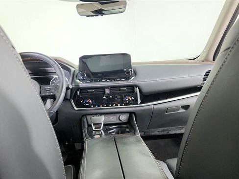 Used 2023 Nissan Rogue SL w/ SL Premium Package FWD image 15
