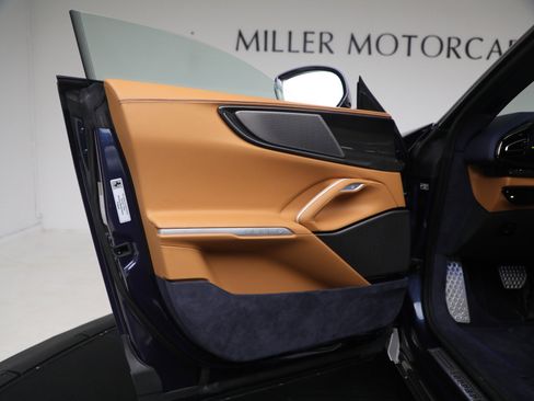 Certified 2025 Ferrari Purosangue image 23