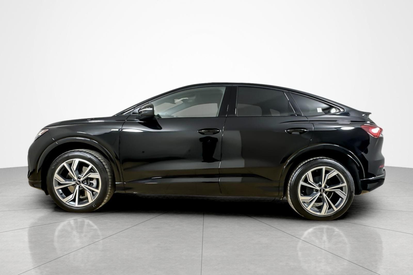 Certified 2023 Audi Q4 e-tron Premium w/ Convenience Package AWD/4WD image 2