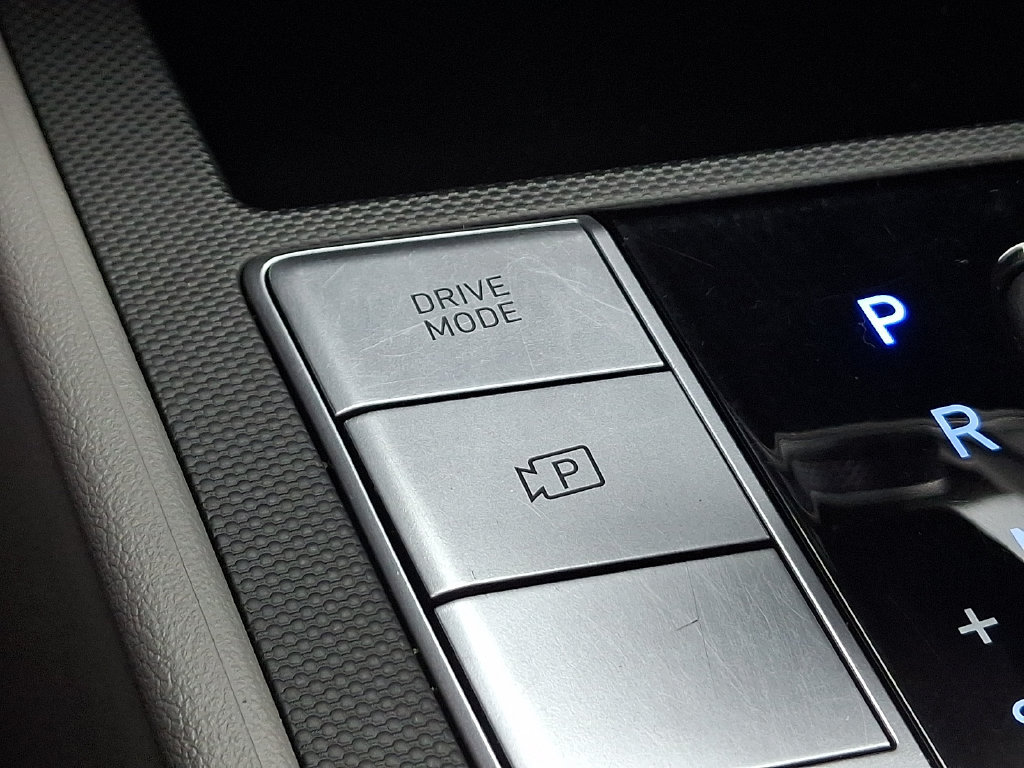 Used 2023 Hyundai Elantra SEL FWD image 22