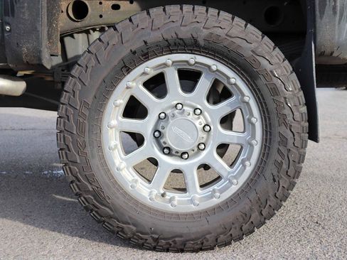 Used 2015 Chevrolet Silverado 2500 LT w/ LT Convenience Package image 9