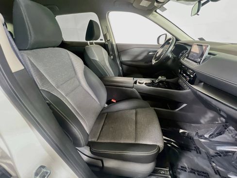 Used 2022 Nissan Rogue SV AWD/4WD image 25
