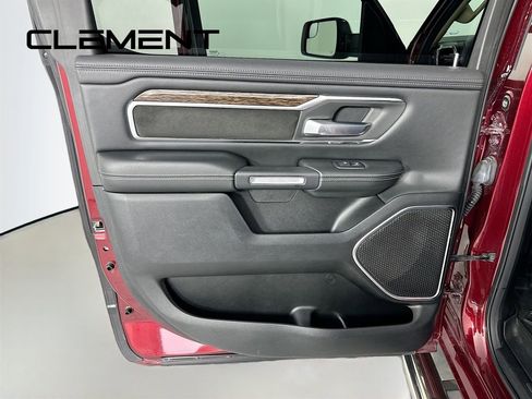 Used 2019 RAM 1500 Laramie image 30