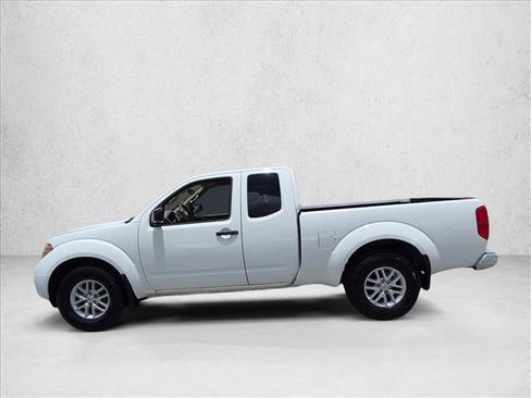 Used 2017 Nissan Frontier SV RWD image 6