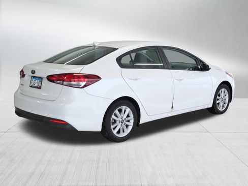 Used 2017 Kia Forte LX w/ LX Popular Package image 7