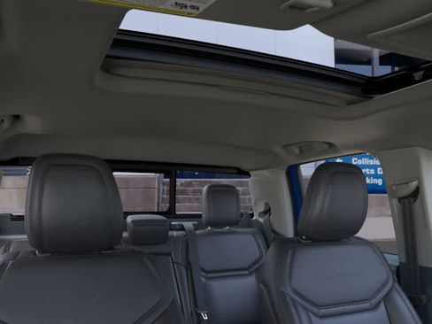 New 2025 Ford Maverick Lariat w/ Black Appearance Package image 12