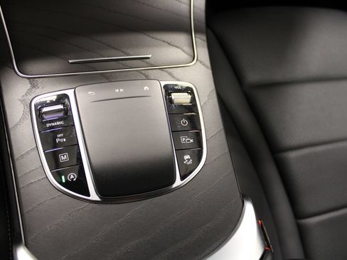 Used 2021 Mercedes-Benz GLC 300 image 33