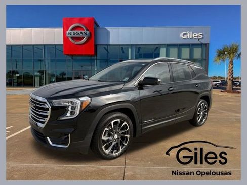 Used 2022 GMC Terrain SLT image 1
