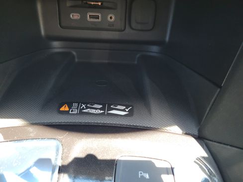 Certified 2024 Chevrolet Equinox Premier FWD image 21