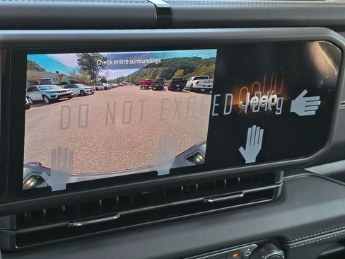 New 2025 Jeep Gladiator Sport image 9