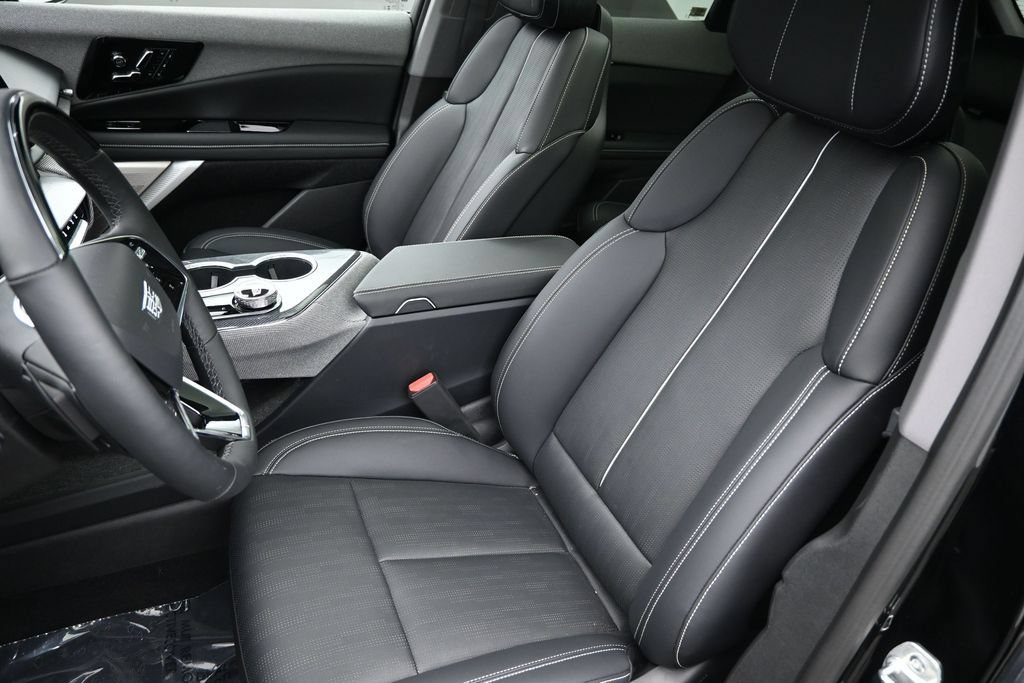 Certified 2025 Cadillac Optiq Sport 2 AWD/4WD image 11