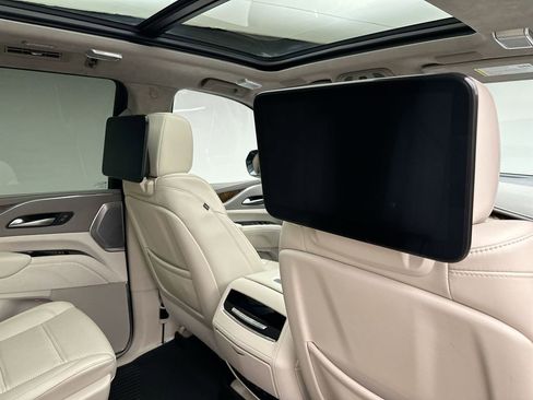 Used 2024 Cadillac Escalade Sport Platinum w/ LPO, ONYX Package image 20