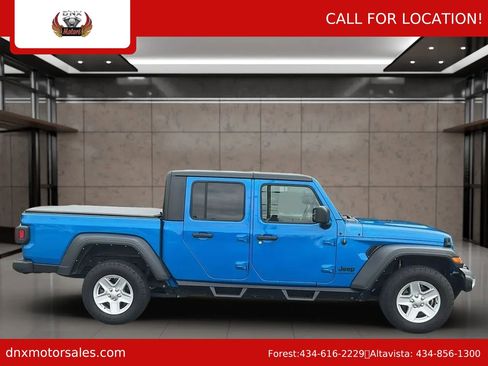 Used 2023 Jeep Gladiator Sport AWD/4WD image 6