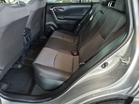 Used 2025 Toyota RAV4 XLE AWD/4WD image 15