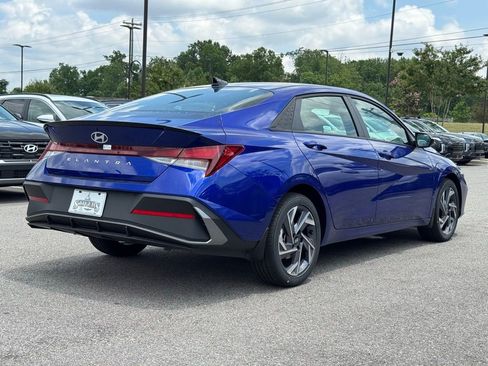 Certified 2025 Hyundai Elantra Sport image 11