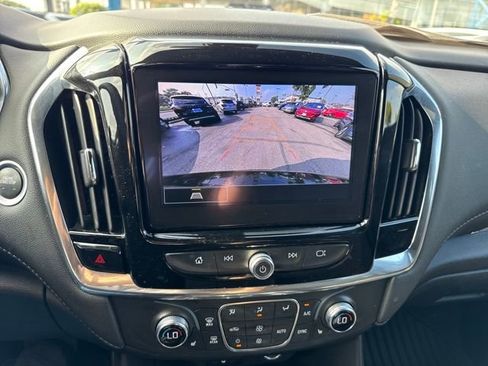 Certified 2023 Chevrolet Traverse LT image 19