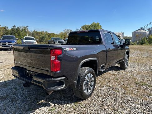 Used 2024 Chevrolet Silverado 2500 Custom w/ Custom Value Package image 5