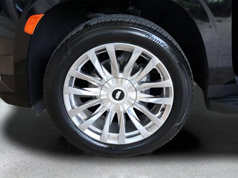 Certified 2023 Cadillac Escalade Premium Luxury image 9