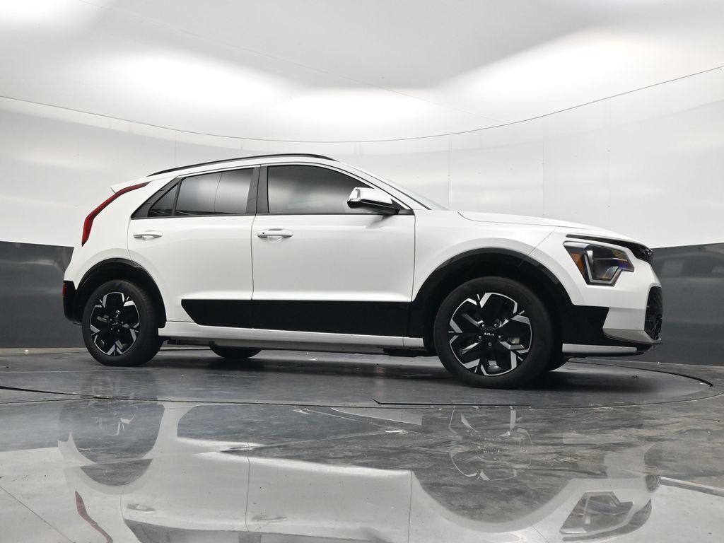 Used 2024 Kia Niro Wind FWD image 35
