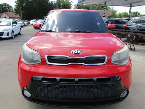 Used 2016 Kia Soul + image 2