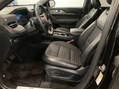 Used 2025 Ford Explorer ST-Line w/ ST-Line Street Pack AWD/4WD image 22
