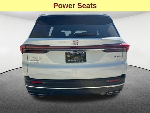 Used 2025 Buick Enclave Preferred AWD/4WD image 11